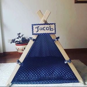 Beautiful, cusstomized houses for dogs and cats